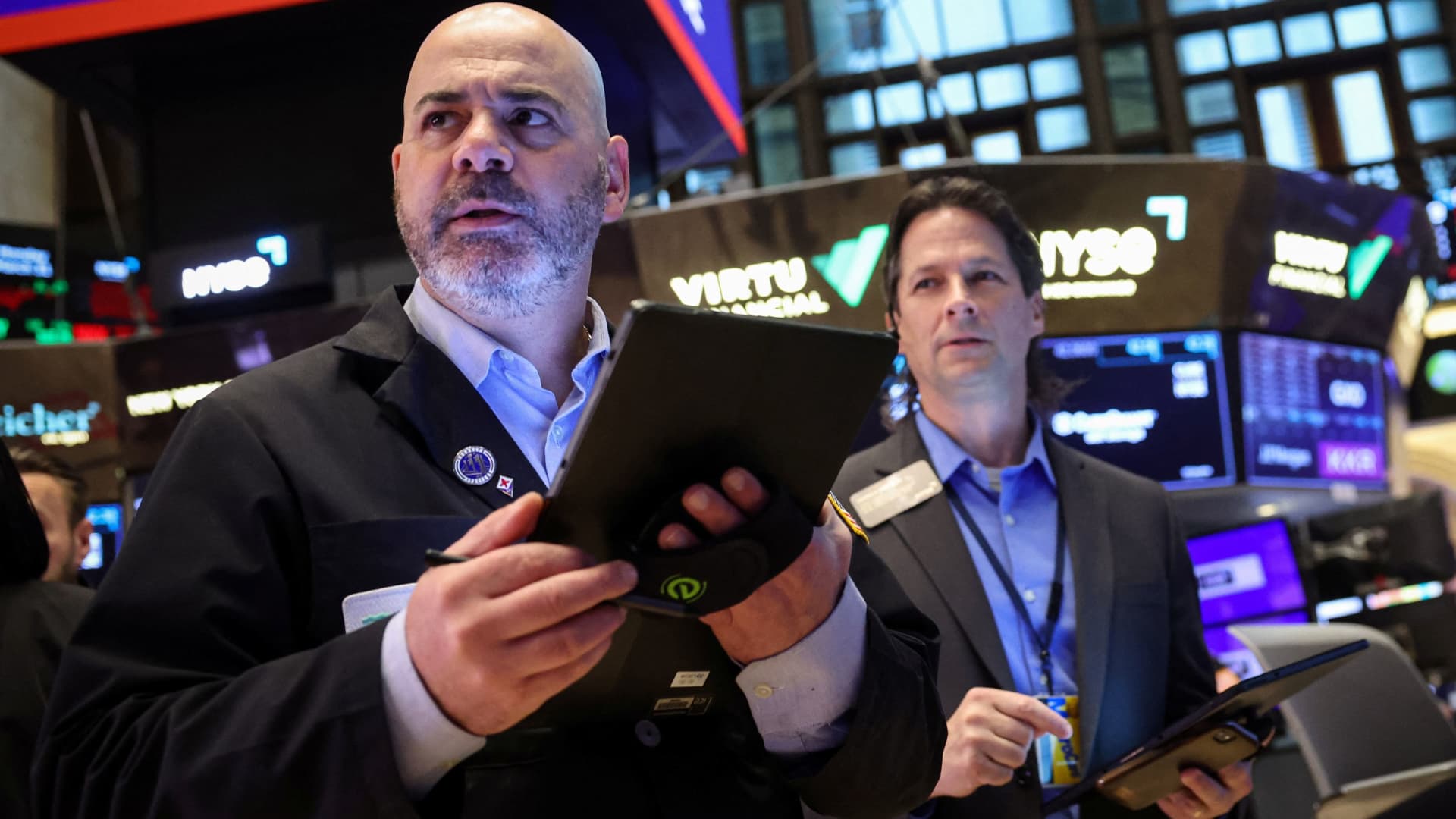 U.S. Stock Futures Slip as Investors Await Clarity on Trump’s Tariffs
