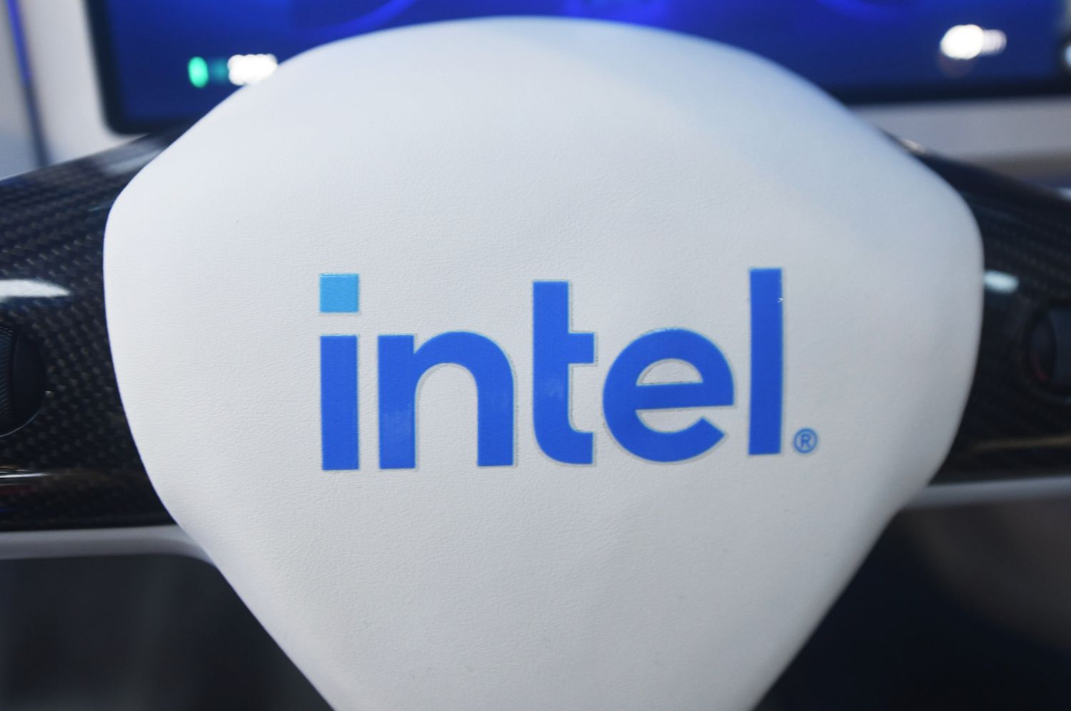 Intel CEO Announces Job Cuts and Reduced Hybrid Work Policy