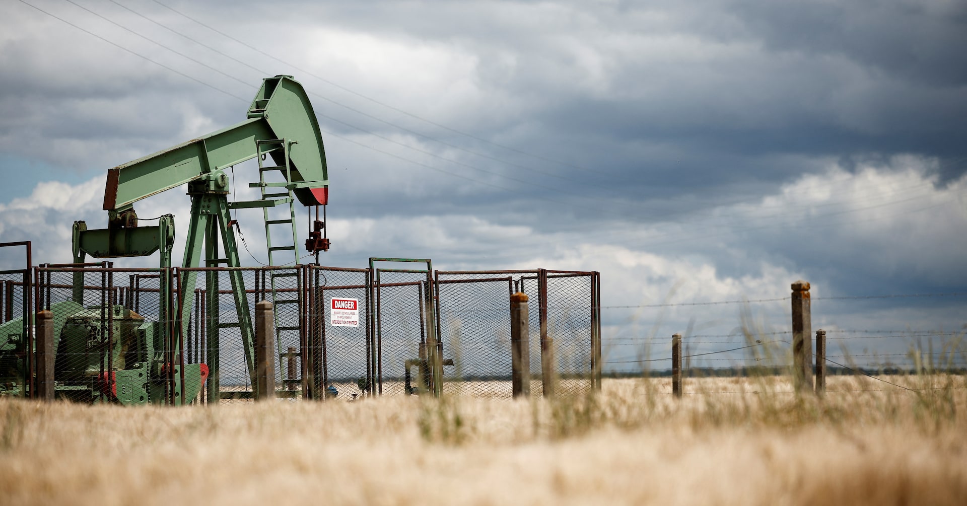 Oil Prices Decline Amid Concerns Over Trump’s Tariffs and Global Trade War
