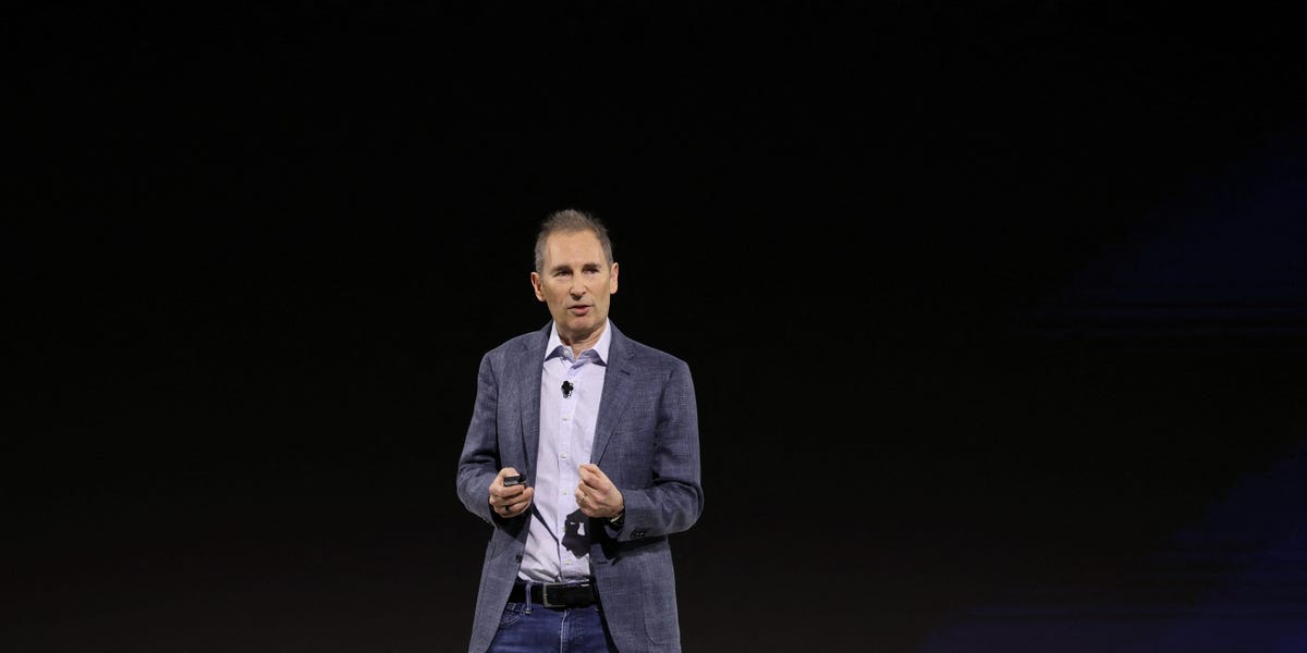 Amazon Freezes Hiring Budget for Retail Division in 2024
