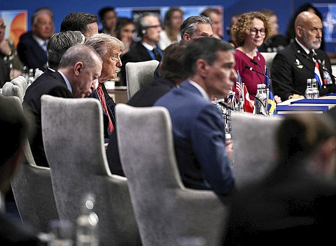 Sánchez Faces Dual Economic Challenges: Immediate with the U.S. and Future with NATO
