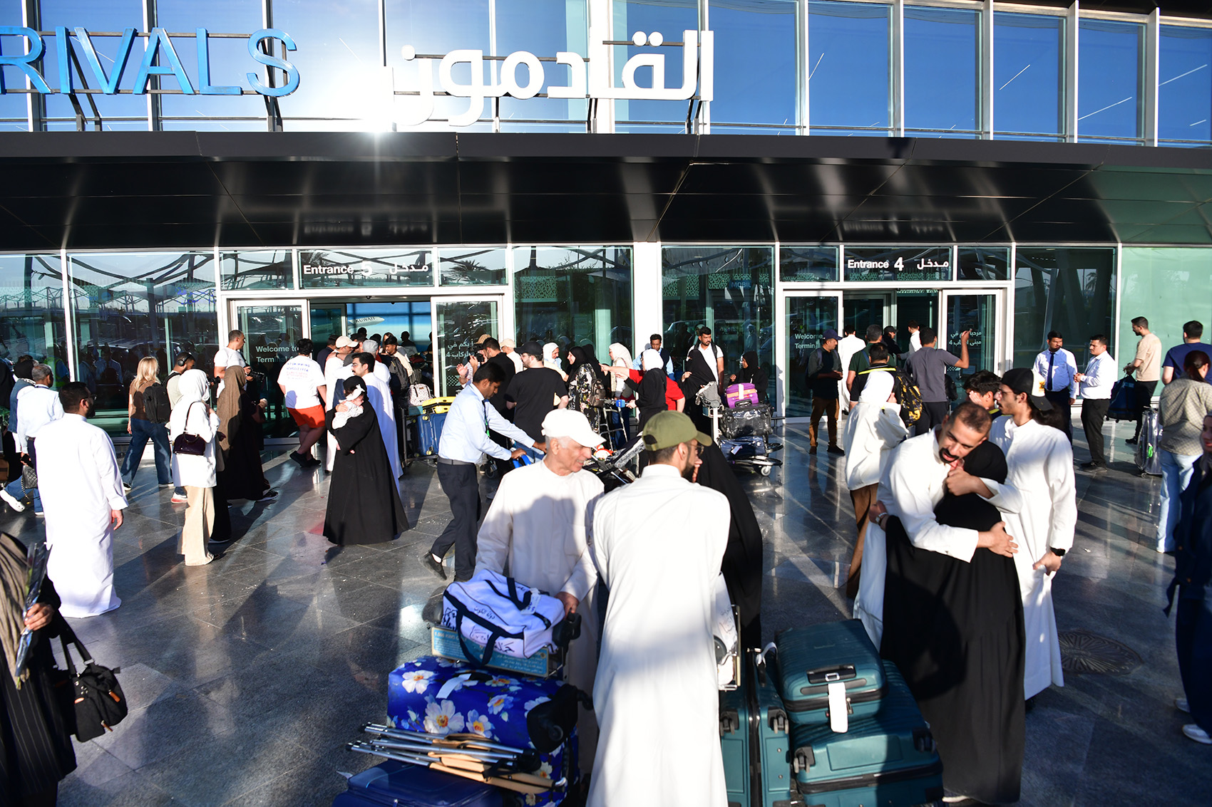 Second Group of Kuwaitis Returns from Iran via Turkmenistan