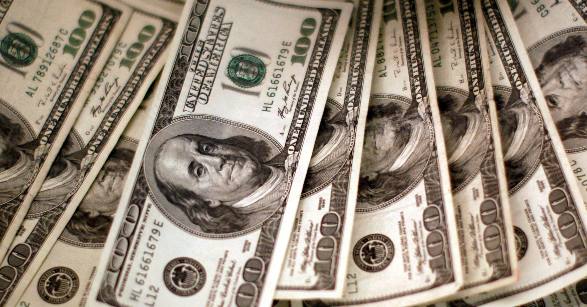 The Dollar’s Decline and Its Impact on Global Markets