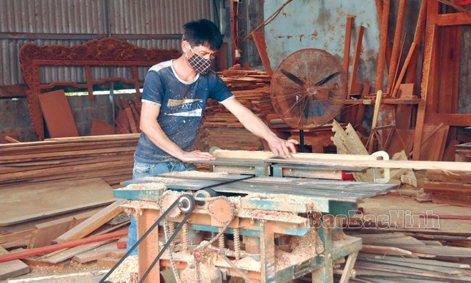 Cooperative Woodworking Success in Rural Vietnam