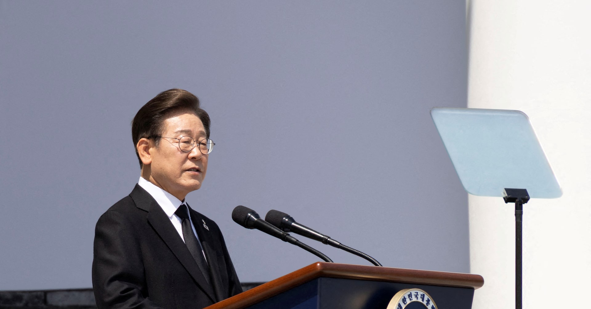 South Korea’s President Urges Swift Approval of Extra Budget Amid Economic Challenges