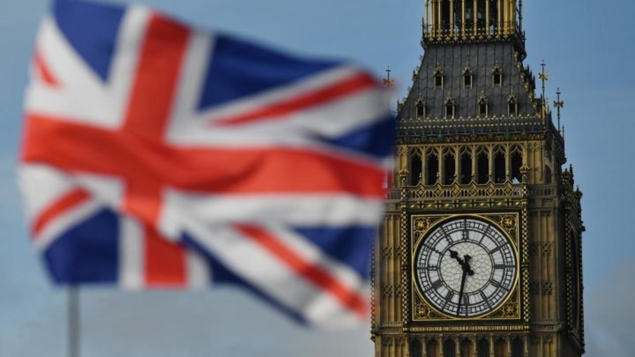 UK Describes China as a Major Challenge but Vital Economic Partner