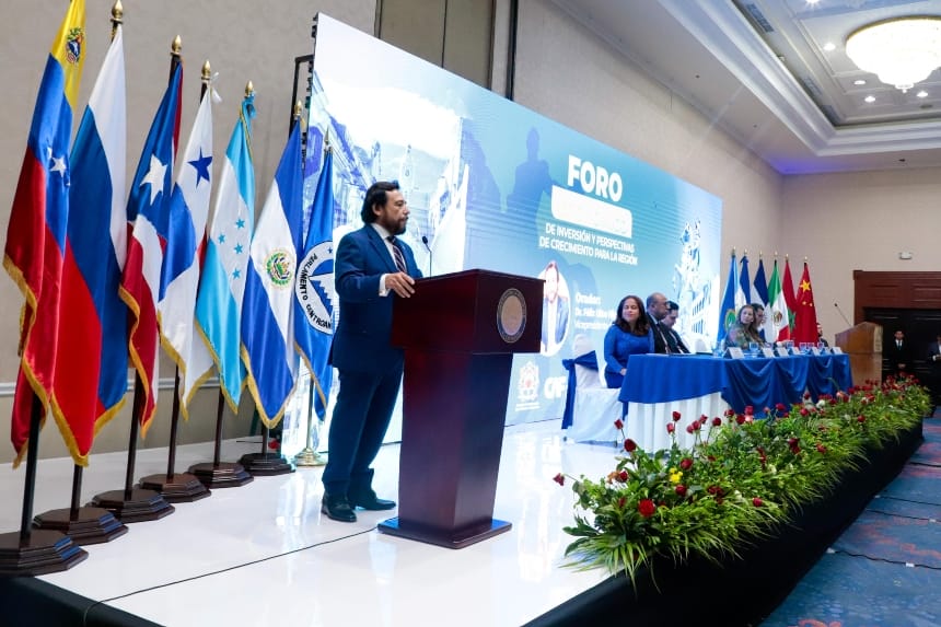 Vice President Ulloa Outlines El Salvador’s Economic Transformation at Regional Forum