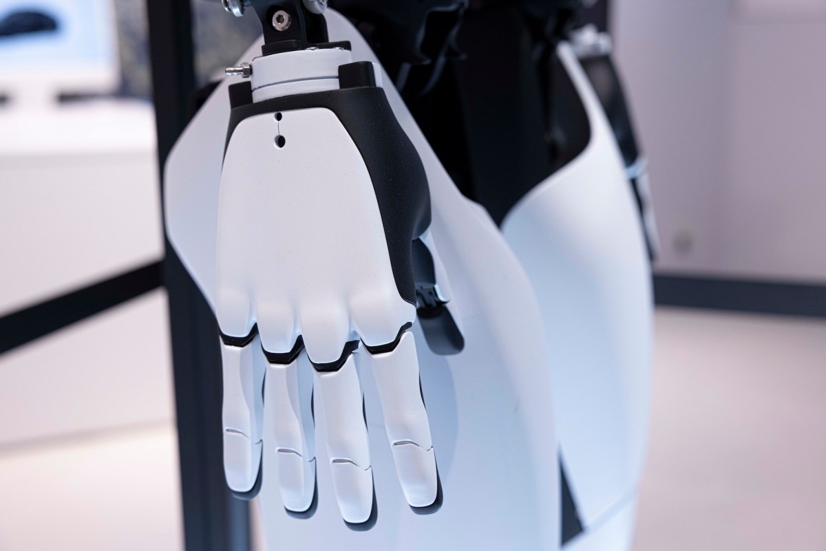 Tesla’s Optimus Robot VP Departs Company