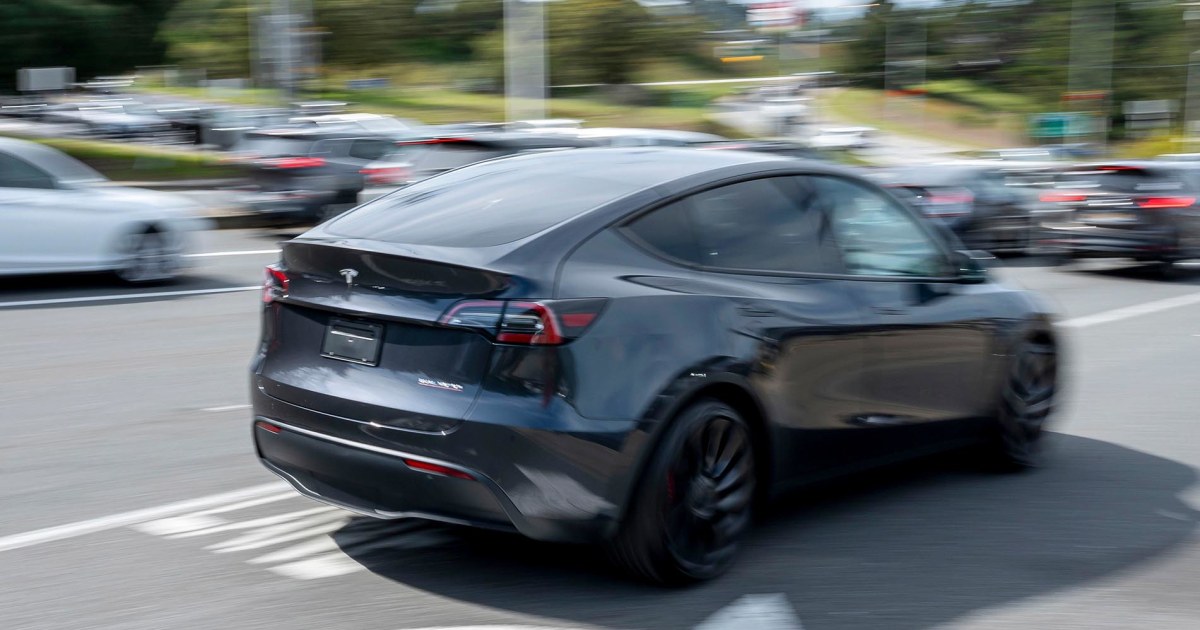 Tesla’s Autonomous Robotaxi Service Takes to Austin Streets