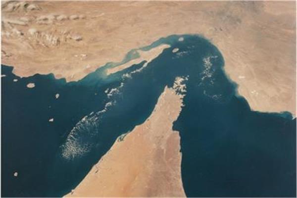 Economic Expert: Strait of Hormuz is a Chokepoint, Closing it Would be Political Suicide Due to Oil and Gas