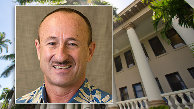 UH Economist Honored for Impactful Contributions to Economic History Research