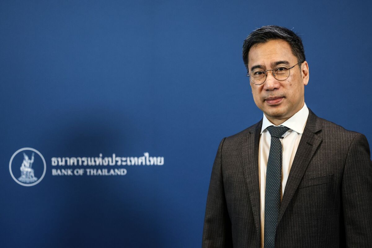 Trained Economists Compete to Lead Thailand’s Central Bank