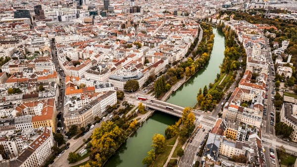 Austrian Economic Outlook Improves as Recession Nears End, Forecasters Say