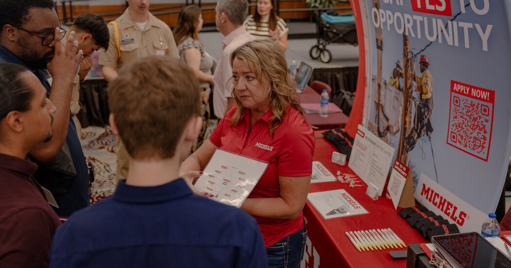 U.S. Labor Market Weakens as Unemployment Reaches Four-Year High